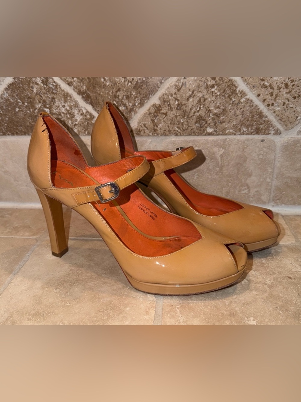 Via Spiga Nude Tan Patent Leather Open Toe Mary Jane Style Heels Sz 7M